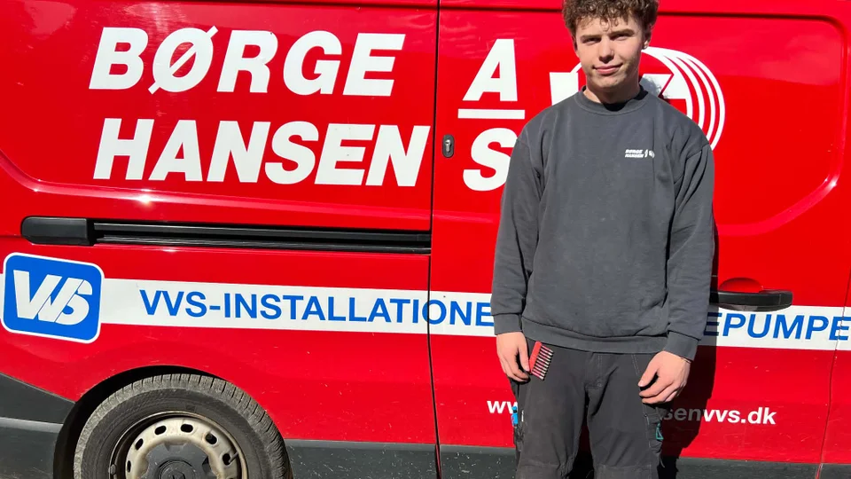 Oliver, der er lærling hos Børge Hansen VVS
