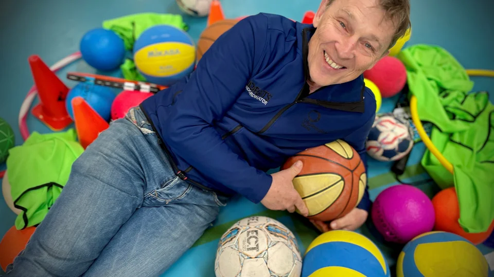 Michael Carstens er fritidsmentor i Skive Kommune og tovholder på skolesportsindsatsen. Foto: Skive Kommune, Jane Gisselmann