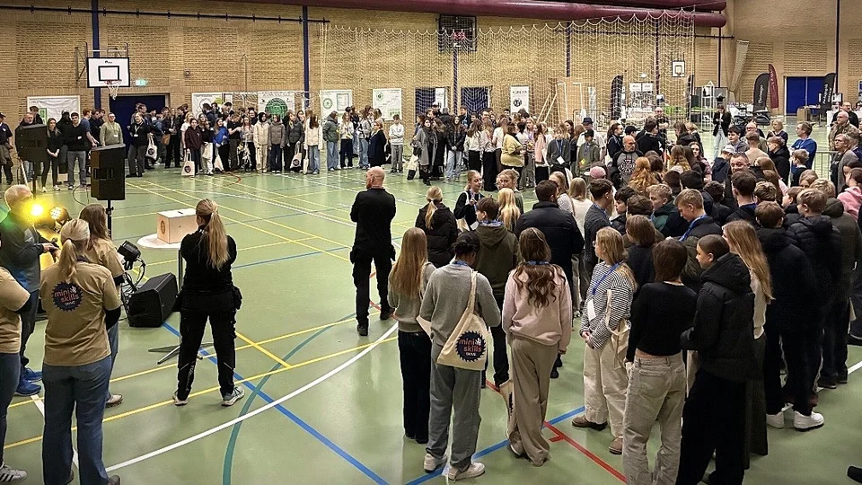 Der var over 400 unge samlet til Mini Skills på Resen Skole onsdag. Foto: Skive Kommune