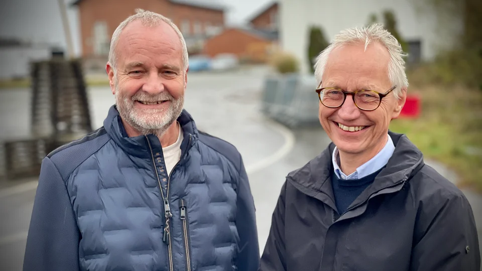 Lars Peter Salhøj (t.h) og Gert Holm glæder sig over, at samarbejdet nu fører til et nyt, attraktivt kvarter. Foto: Skive Kommune, Jane Gisselmann