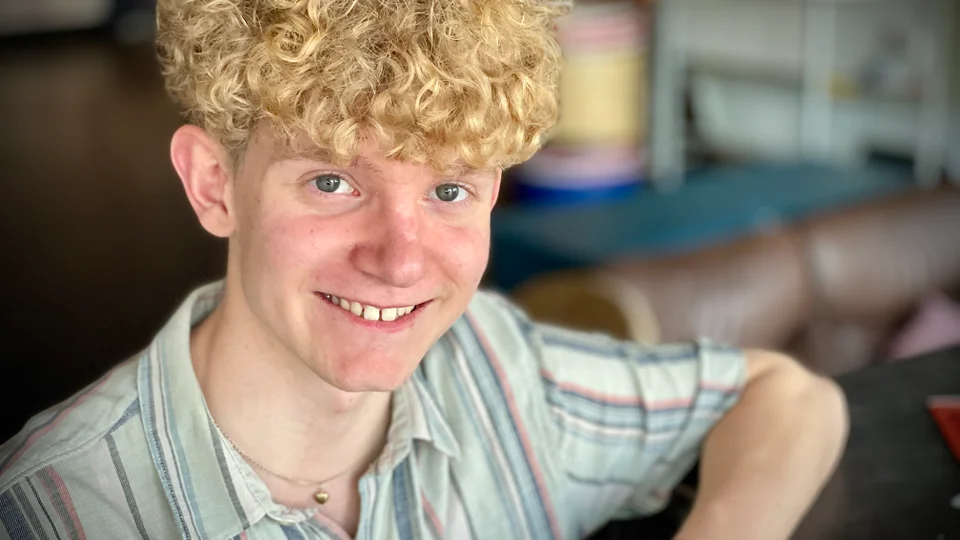 Man har lov til at være speciel på Skiveegnen, mener 20-årige Arthur Sheerman. Foto: Skive Kommune, Jane Gisselmann