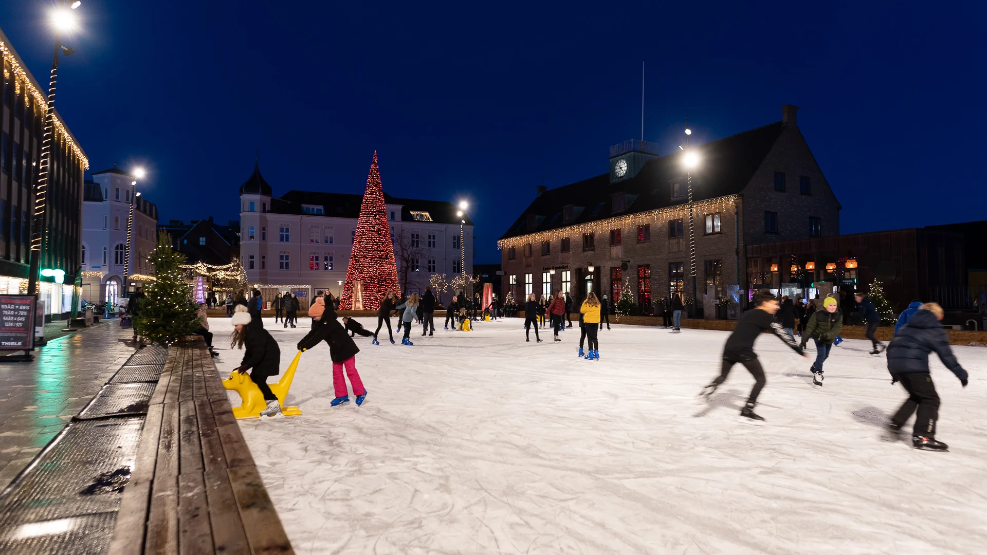 Skøjtebanen i Skive på Posthustorvet. Foto: Thomas Køser