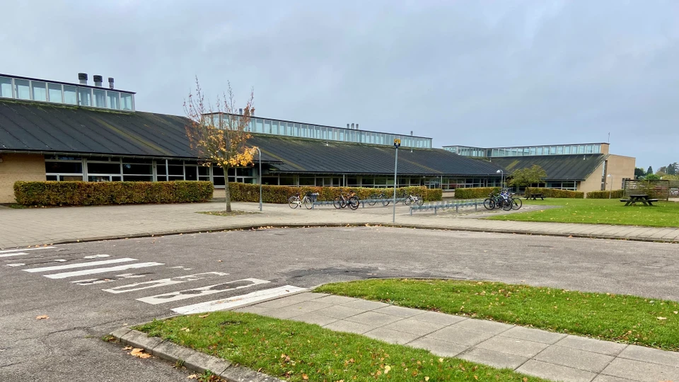 Billede af bygningerne på Møn Skole i Stege